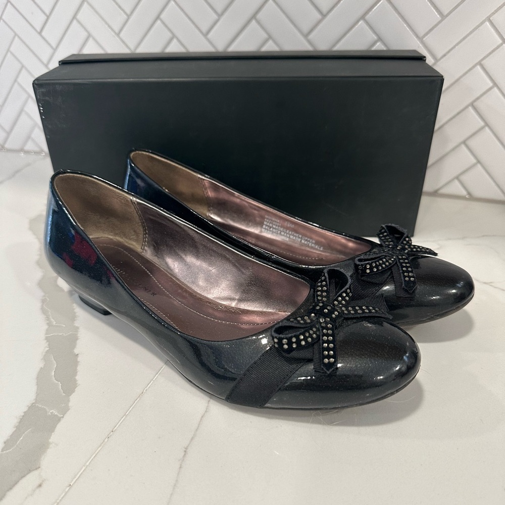 Etienne Aigner MOISHA black patent leather flats